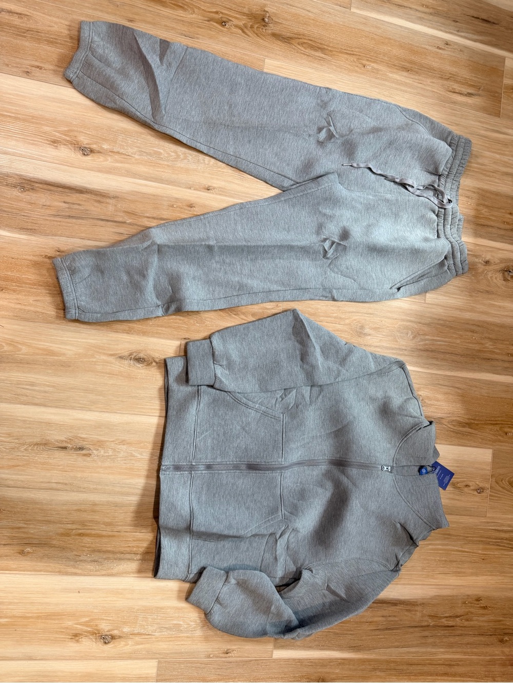 Heather Grey full zip scuba hoodie and jogger set size large